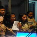 Penasaran “dapur” siaran, siswa-siswi SMAN 15 Bandar Lampung “blusukan” ke Studio Radio Suara Wajar