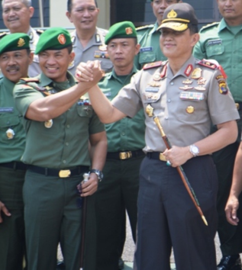 Danrem 043 Gatam Kol (Inf) Joko P Putranto bersama Kapolda Lampung Brijen (Pol) Heru Winarko di Mapolda (08/09)