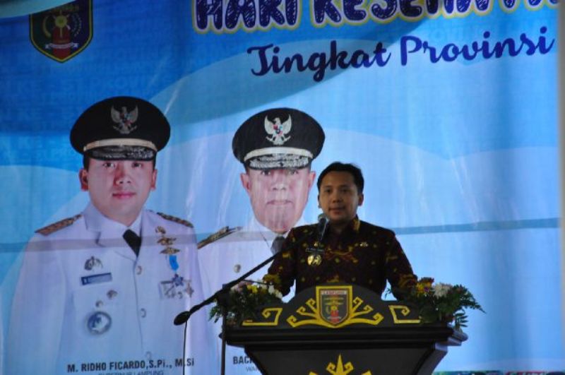 Gubernur Lampung M.Ridho Ficardo dalam acara memperingati Hari Kesehatan Nasional (HKN) ke-51 di Halaman Dinas Kesehatan Provinsi Lampung, Jum'at (20/11/2015).