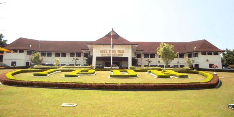 Halaman depan Kampus Institut Pemerintahan Dalam Negeri (IPDN) Jatinangor, Sumedang, Jawa Barat. Sumber : Kompas.