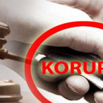 Kejari Gelandang Tersangka Dugaan Korupsi, Tauhidi Bawa Sandal Jepit ke Sel