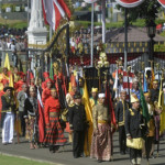 Panji Sekala Bkhak Berkibar dalam Kirab Kemerdekaan di Istana