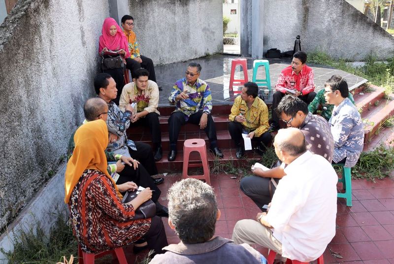Sekretaris Daerah Provinsi Lampung Sutono ketika melakukan kunjungan ke PKOR, Kamis 09 Maret 2017.