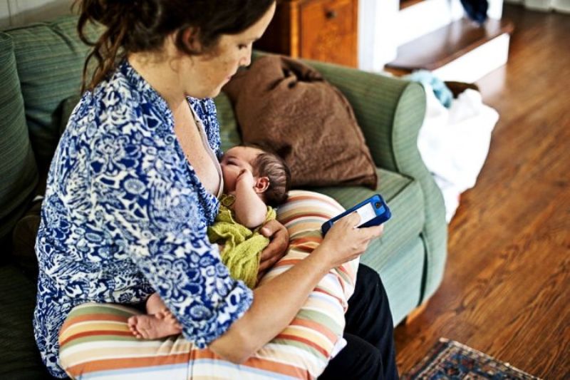 Menghambat perkembangan anak menjadi bahaya gadget bagi bayi | The Sun.co.uk