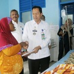 Sambil Menangis Suparti Ucapkan Terimakasih kepada Gubernur Ridho