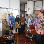 Pjs. Gubernur Didik Didampingi Kabag Humas Heriyansyah Lakukan Kunjungan Kerja ke Sejumlah Biro Setprov