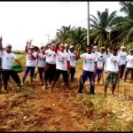 Relawan Ridho Gotong royong Perbaiki Jalan Desa Karangrejo